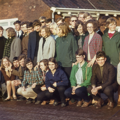 1461-RHBSreisParijs_1965_groepsfoto